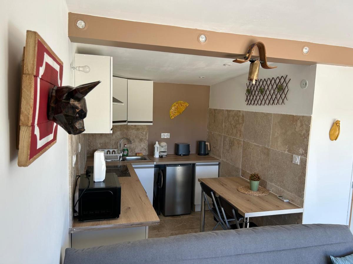 Studio A La Ferme Villa Arles Exterior photo